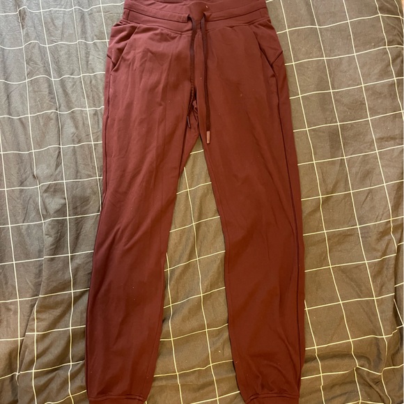 Lululemon joggers - Picture 1 of 3